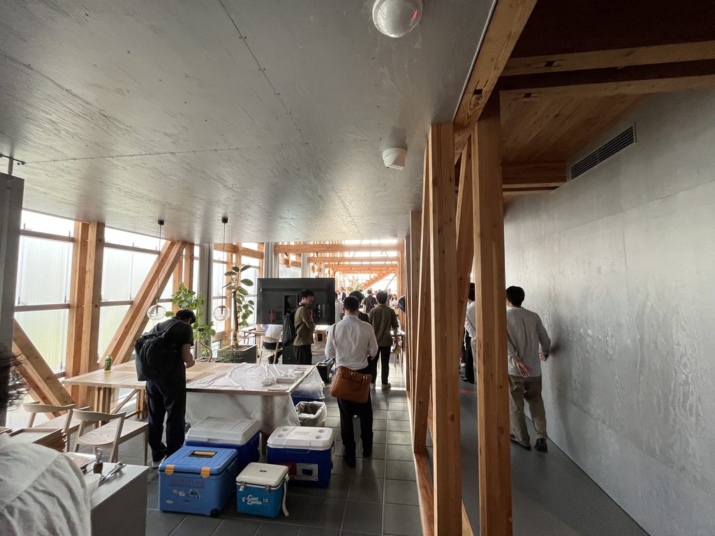 竹中工務店 北海道地区FMセンター見学時の室内
